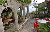kuća za iznajmljivanje, bol otok brač - kuća u bolu
