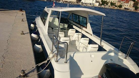 Taxi boat transfers Brac